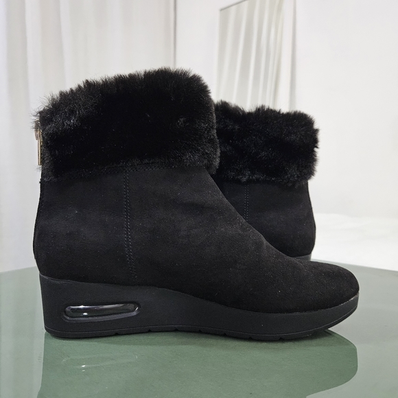 Dkny Abri Faux-Fur Wedge Booties in Black & Gold Women’s Size 7.5M - Picture 6 of 11